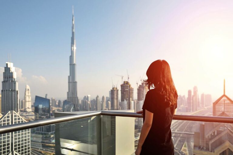 دبي-تتربع-على-عرش-السفر-الآمن-للسيدات-في-2025