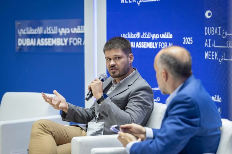 العربية-في-الصدارة.-العالم-يريد-تحدثاً-«ذكياً»-بمختلف-اللغات