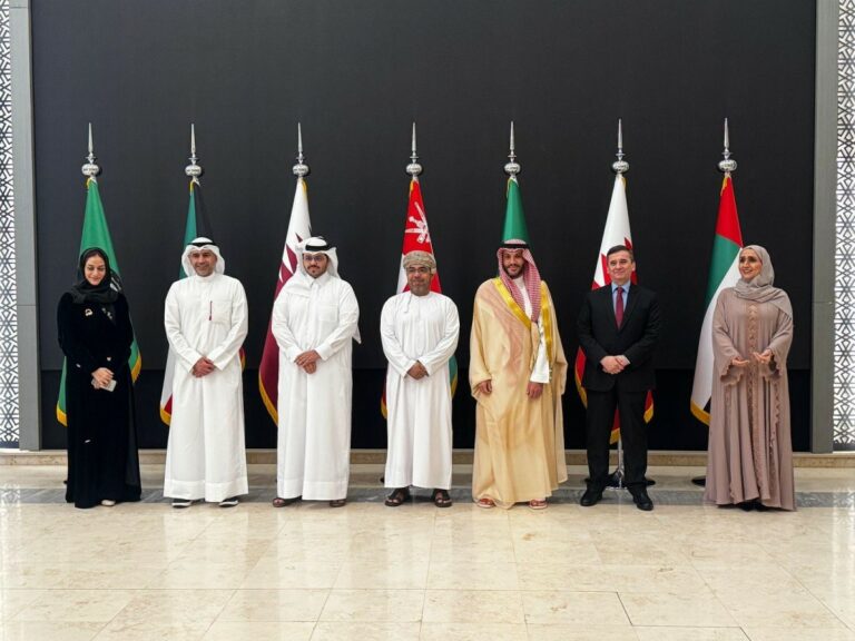 'خفر-السواحل'-تبحث-مع-نظيراتها-الخليجية-إنشاء-ممرات-خضراء-بين-الموانئ-وتوحيد-شروط-رخص-القيادة-البحرية