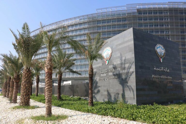 'التربية'-تطلق-حملة-لترشيد-استهلاك-الكهرباء-والماء.والطبطبائي-يطالب-بالتعاون-مع-'مدققي-الطاقة'