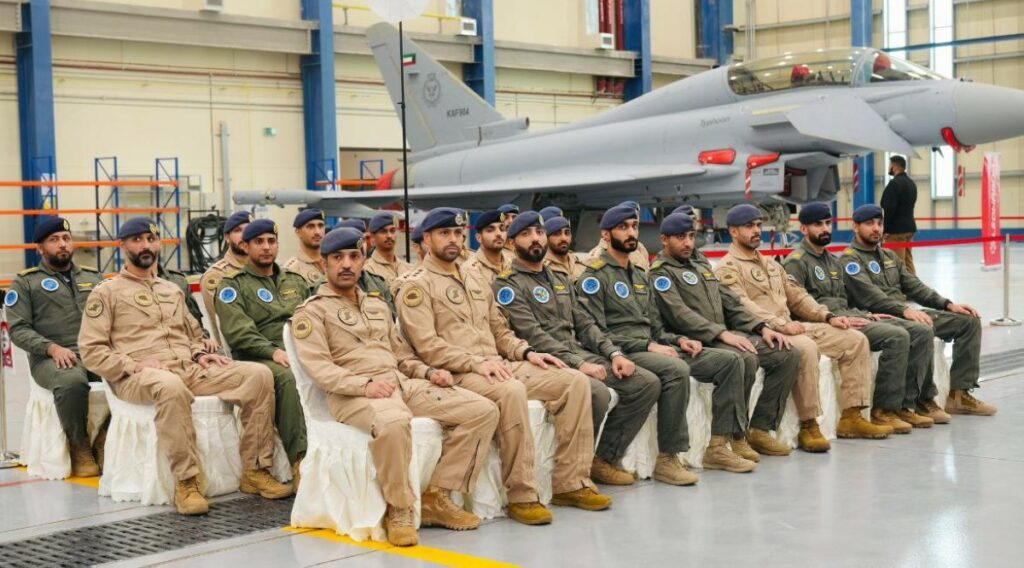 وزير-الدفاع-خلال-حفل-تخريج-28-طياراً:-كفاءات-وطنية-تشكّل-إضافة-لقواتنا-الجوية