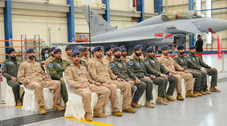 وزير-الدفاع-خلال-حفل-تخريج-28-طياراً:-كفاءات-وطنية-تشكّل-إضافة-لقواتنا-الجوية
