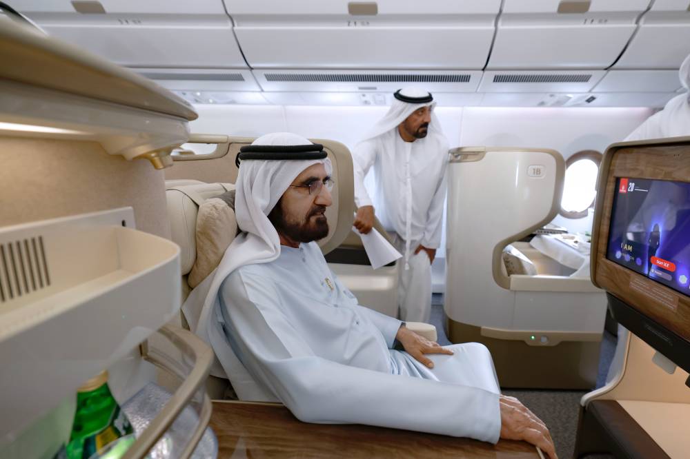 محمد-بن-راشد:-بقيادة-أحمد-بن-سعيد.-طيران-الإمارات-معيار-عالمي-للتميّز