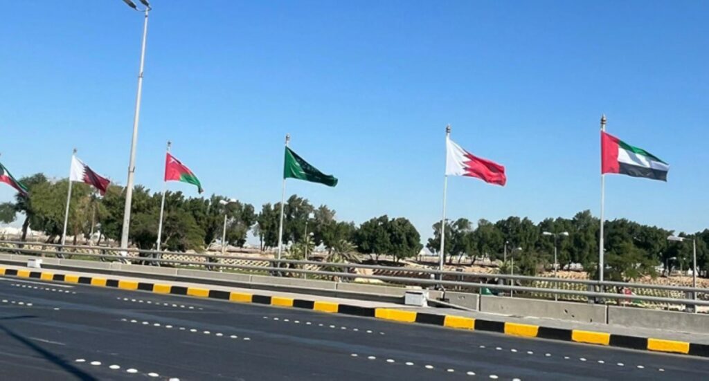'البلدية'-:-أعلام-دول-مجلس-التعاون-ترفرف-في-الكويت-ترحيبا-بالوفود-الخليجية-المشاركة-في-اجتماع-وزراء-البلديات