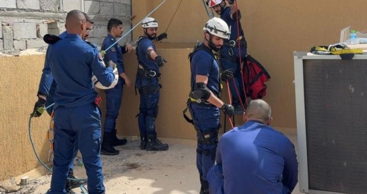 'الإطفاء'-تنقذ-عاملة-منزلية-سقطت-من-علو-في-منزل-بالفردوس-وتسيطر-على-حريق-مركبتين-في-الجهراء