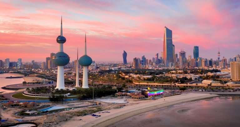المرأة-الكويتية…-إنجازات-محلية-ودولية-وإبداع-بلا-حدود