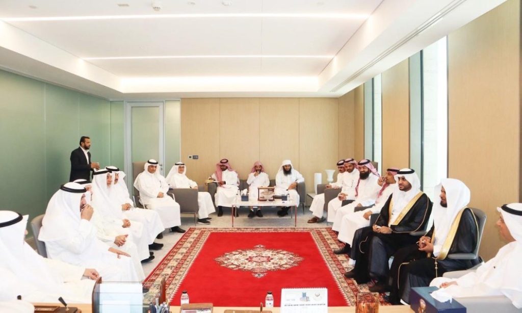 بورسلي-يبحث-مع-وفد-قضائي-سعودي-تبادل-الخبرات-وتحقيق-التكامل-في-منظومة-العدالة-بين-البلدين