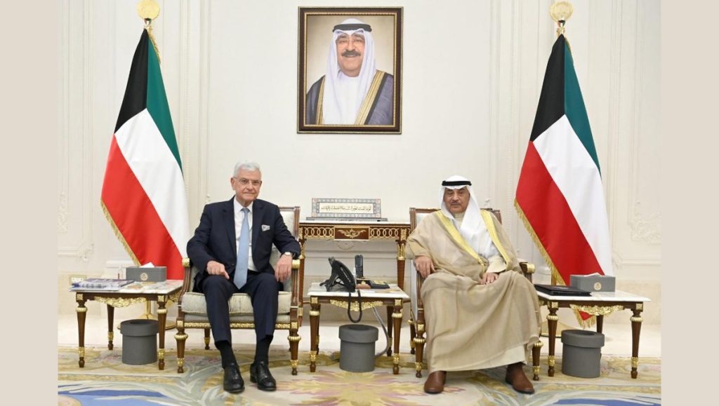 ولي-العهد-يبعث-برسالة-شكر-لرئيس-الاتحاد-الكويتي-لكرة-القدم-على-حسن-تنظيم-بطولة-كأس-سموه