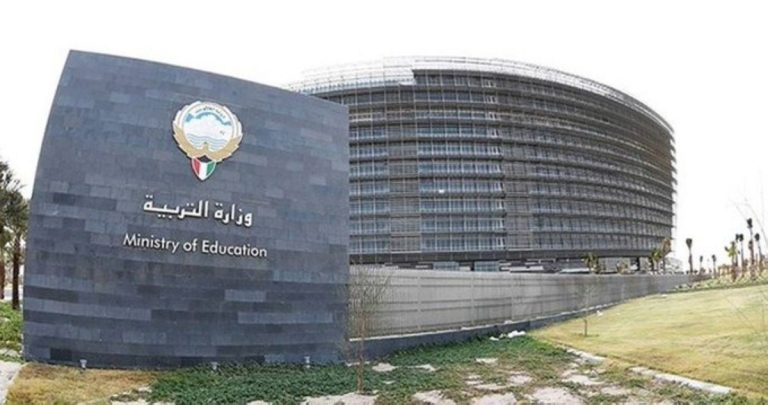 212-ألف-طالب-باختبارات-نهاية-العام-في-'المتوسط-والثانوي'-اليوم