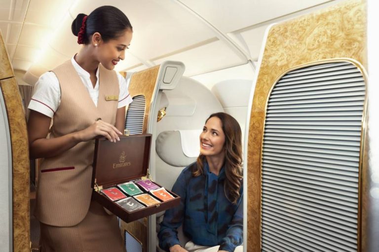 طيران-الإمارات-تحتفي-مع-عملائها-باليوم-العالمي-للشاي