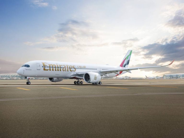 «طيران-الإمارات»-تبدأ-خدمة-عمّان-بطائرة-a350