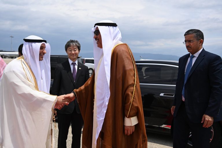 سمو-ولي-العهد-يغادر-أوساكا-اليابانية