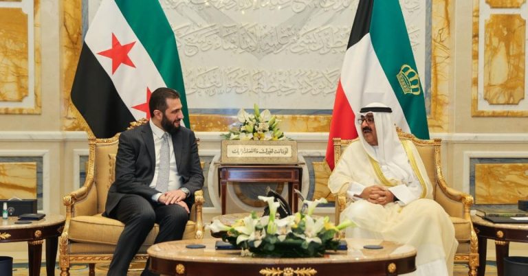 سمو-الأمير-والرئيس-الشرع-يترأسان-جلسة-المباحثات-الرسمية-بين-البلدين