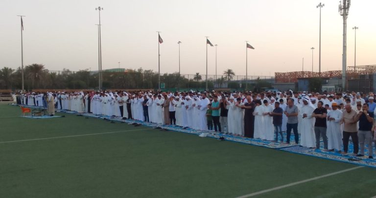 مصليات-العيد…-أجواء-إيمانية-واجتماعية-جسدت-روح-التآلف-والمحبة-بين-المصلين