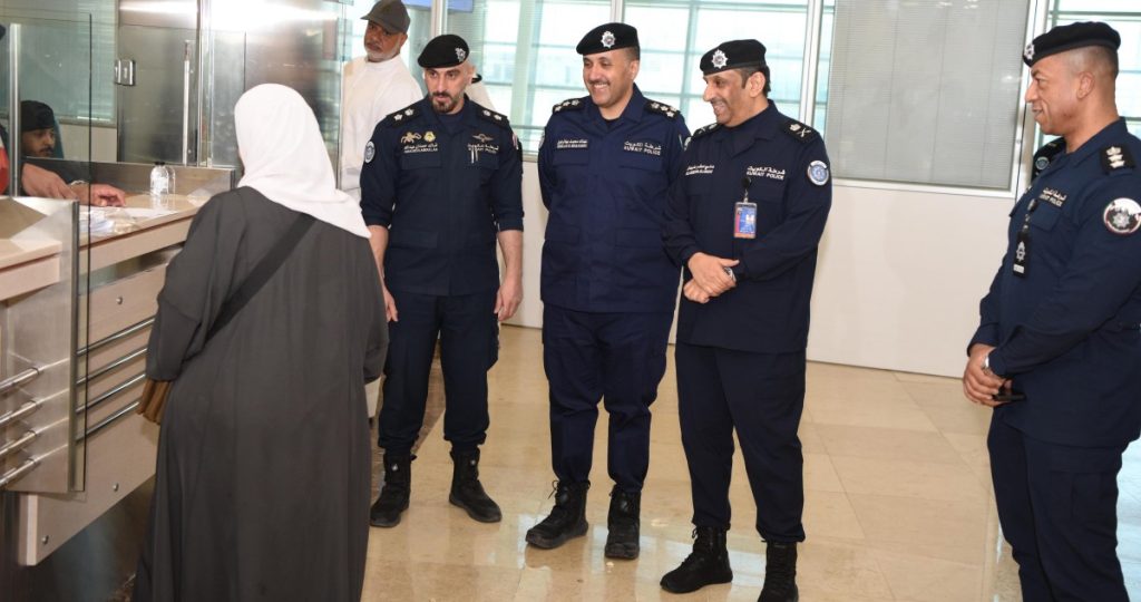 ‏وكيل-'الداخلية'-بالتكليف-يشيد-بكفاءة-القائمين-على-تسليم-جوازات-المادة-الثامنة