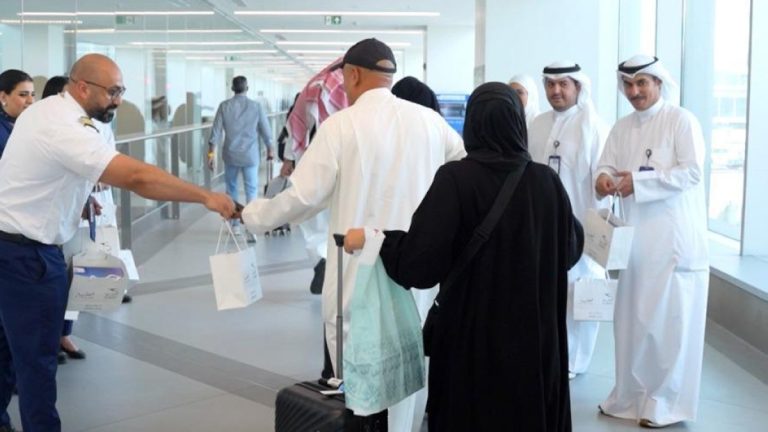 الخطوط-الجوية-الكويتية-تستقبل-الحجاج-وتهنئ-بنجاح-موسم-الحج