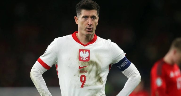 ليفاندوفسكي-يهدد:-يا-أنا-يا-المدرب
