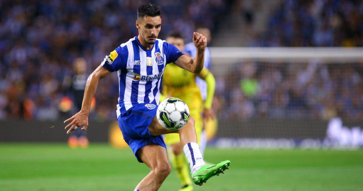 لاعب-كندا-وبورتو…-يلعب-في-بطولتين-بالوقت-نفسه