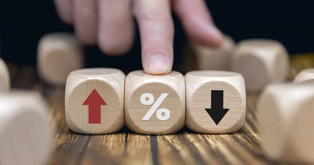 'الوطني':-البنوك-المركزية-العالمية-تثبت-الفائدة-وسط-الاضطرابات-المستمرة-في-الشرق-الأوسط