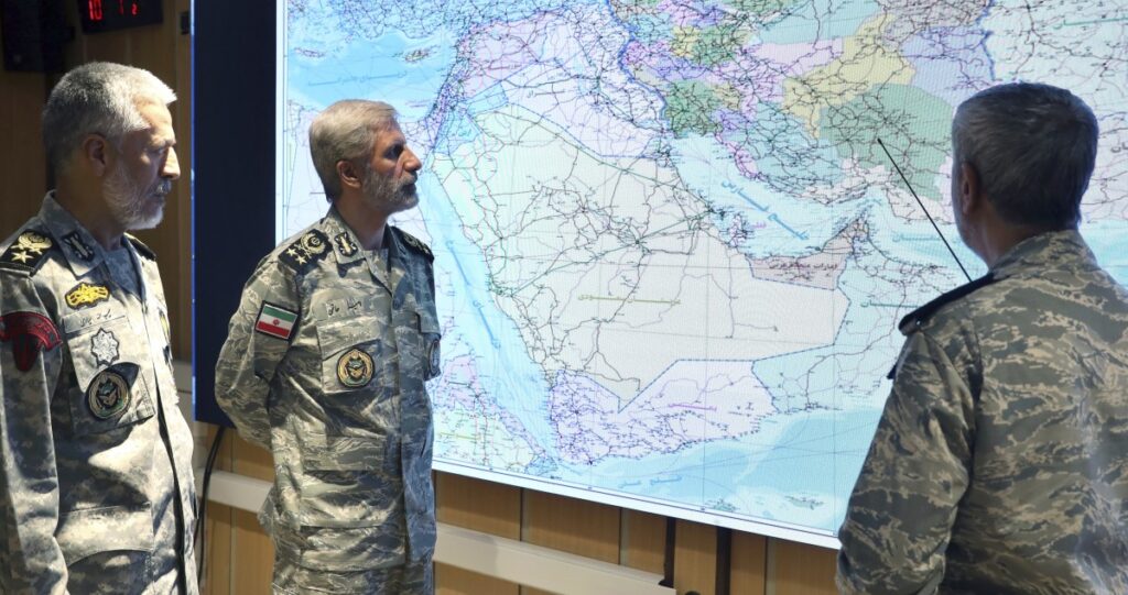 إيران-ترد-على-أميركا-وتضرب-'العُديد'-في-قطر-و'عين-الأسد'-بالعراق