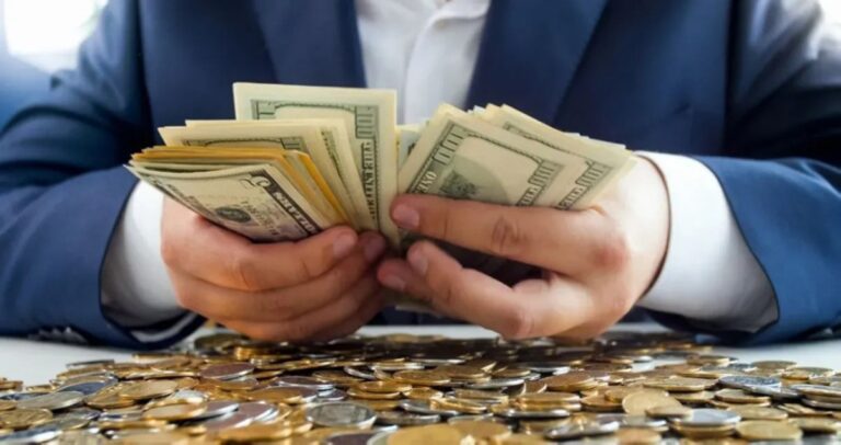 المليونيرات-لم-يعودوا-أثرياء…-1000-شخص-ينضمون-يومياً-إلى-القائمة-في-أميركا