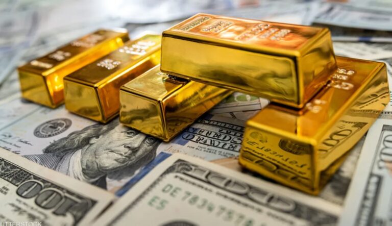 الذهب-يتراجع-إلى-3274-دولاراً-بفعل-هدوء-التوترات-وتحسن-التجارة-العالمية
