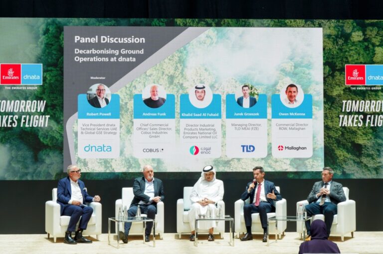 «الإمارات»-تستعرض-مبادراتها-التعاونية-للاستدامة-في-الطيران