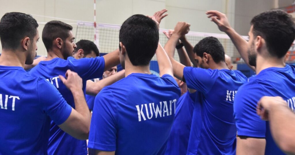 مجموعة-صعبة-لـ'أزرق-الطائرة'-بغرب-آسيا