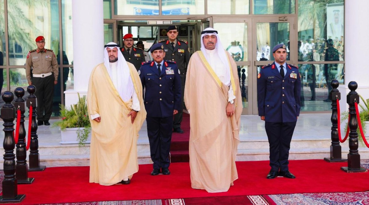وزير-الدفاع:-إعداد-الضباط-القادرين-على-تحمُّل-المسؤوليات-القيادية