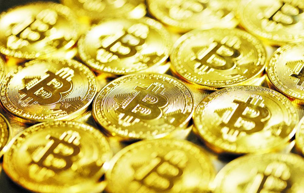 ذروة-«بيتكوين»-الجديدة-ترفع-أسهم-العملات-المشفرة-بأمريكا