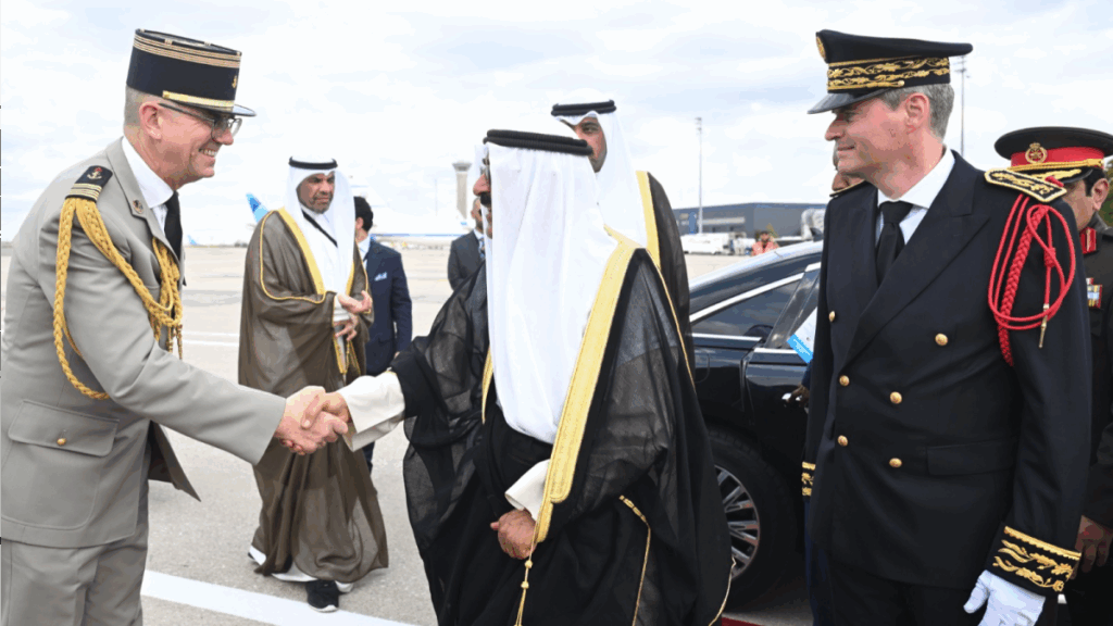 الأمير-للرئيس-الفرنسي:-زيارتنا-الناجحة-لبلدكم-ستسهم-في-تعزيز-الشراكات-الستراتيجية