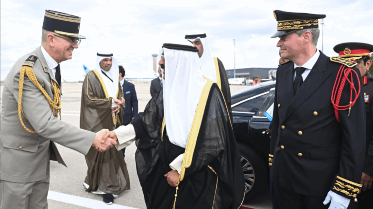 الأمير-للرئيس-الفرنسي:-زيارتنا-الناجحة-لبلدكم-ستسهم-في-تعزيز-الشراكات-الستراتيجية