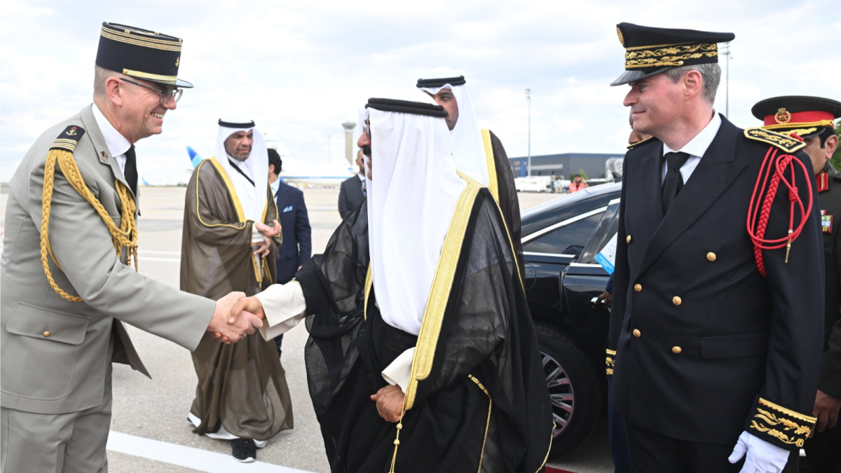 الأمير-للرئيس-الفرنسي:-زيارتنا-الناجحة-لبلدكم-ستسهم-في-تعزيز-الشراكات-الستراتيجية
