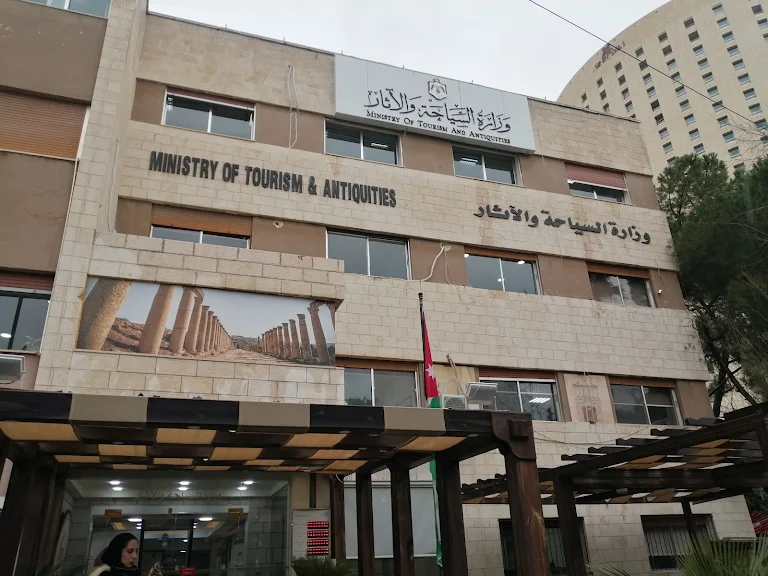 الأردن-يلغي-رسوم-ترخيص-المنشآت-الفندقية-والسياحية