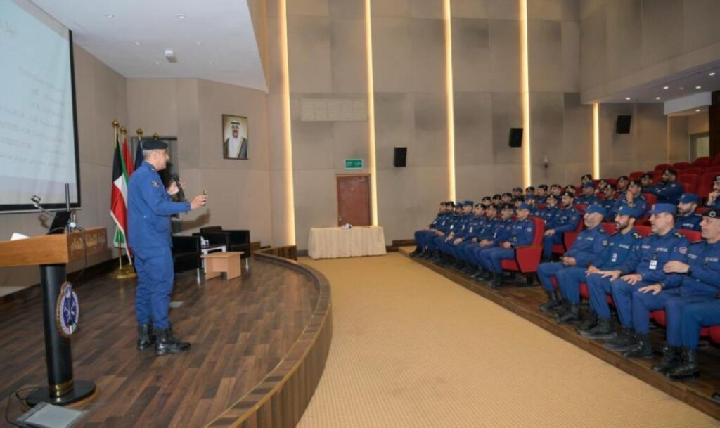 رئيس-'الإطفاء'-يبحث-مع-قادة-'المكافحة'-مجريات-حريق-أمغرة