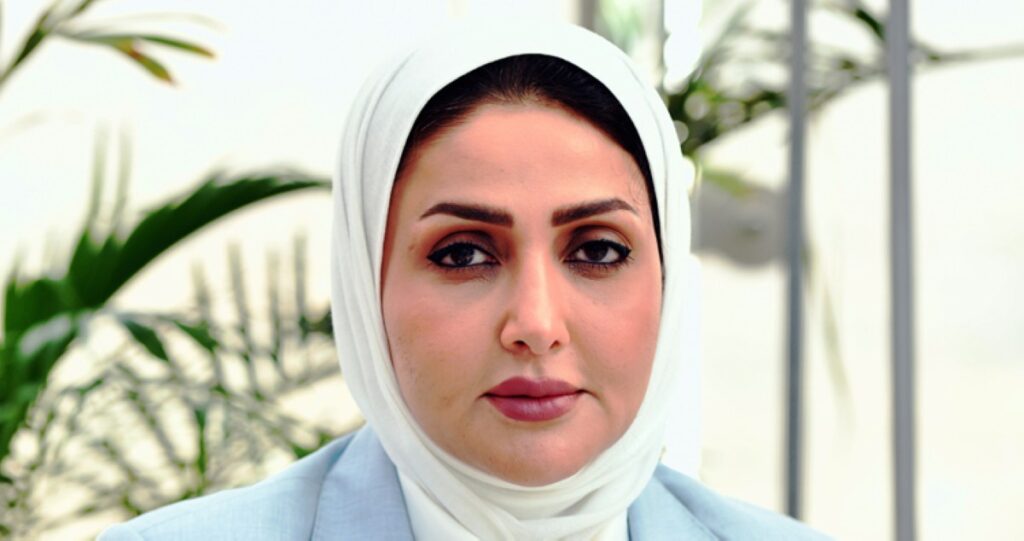 رابعة-الحمادي-محامية-لا-تخذل-الحق…-ورامية-لا-تخطئ-الهدف
