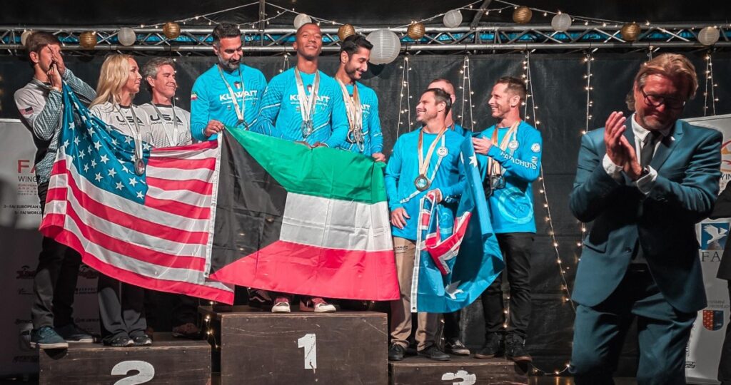 الكويت-بطل-العالم-في-القفز-المظلي-للمجنحين