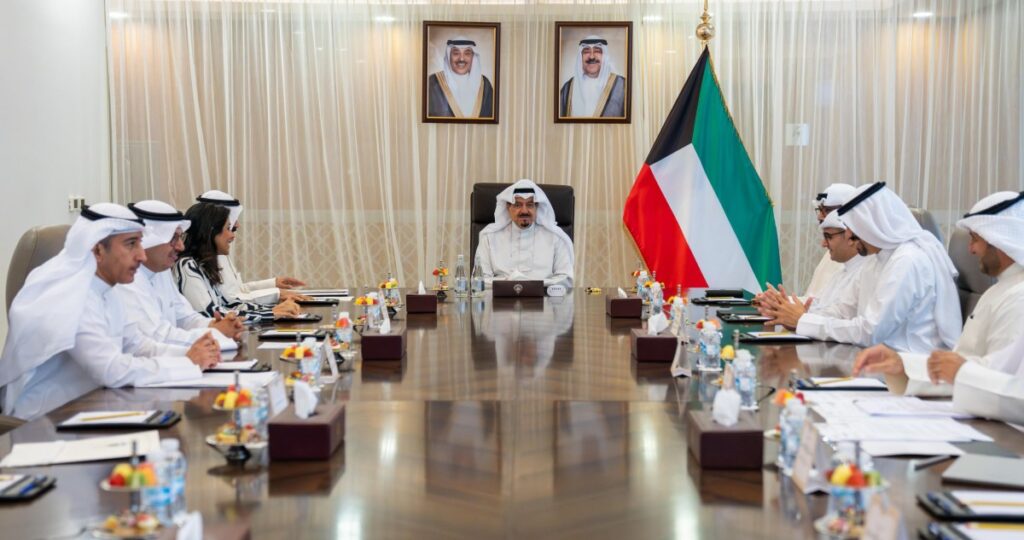 رئيس-الوزراء:-تقييم-أثر-المشاريع-التنموية-المستقبلية-على-المستويات-الاقتصادية-والبيئية-في-البلاد