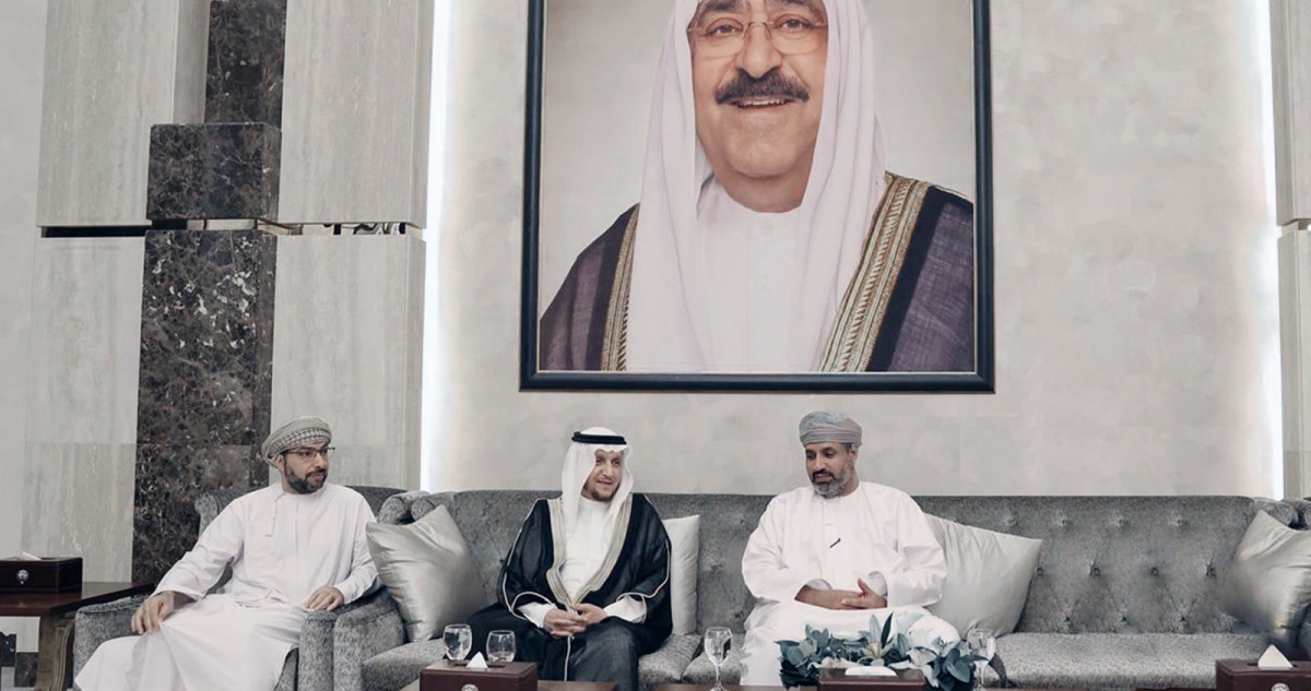 المعوشرجي-يستقبل-وزيري-التطوير-الإماراتية-والعمل-العُماني