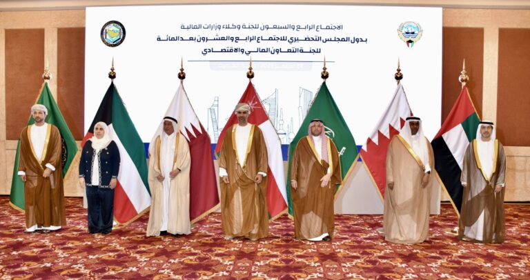 المنيفي:-استمرار-نمو-معدل-التنمية-في-دول-التعاون-مع-توسع-الاستثمارات-والبنى-التحتية