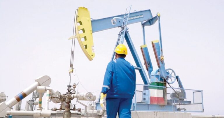 1.5-مليار-دينار-قروض-القطاع-النفطي-خلال-8-أشهر