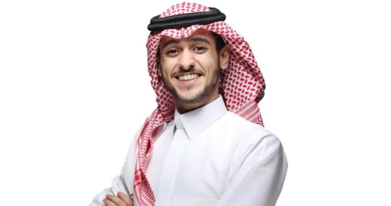 عايض-يطرح-الجزء-الثاني-من-ألبومه-…-ويغني-في-مركز-جابر-الثقافي-الليلة