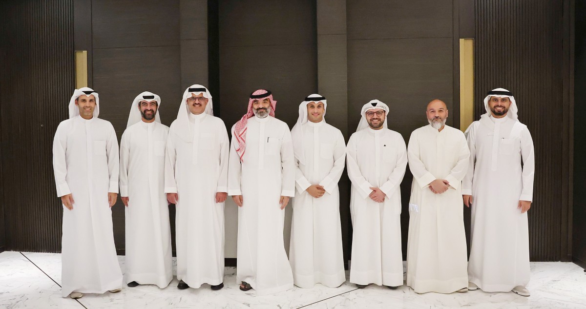 سفير-خادم-الحرمين-والوزير-السواحه-التقيا-رياديين-كويتيين
