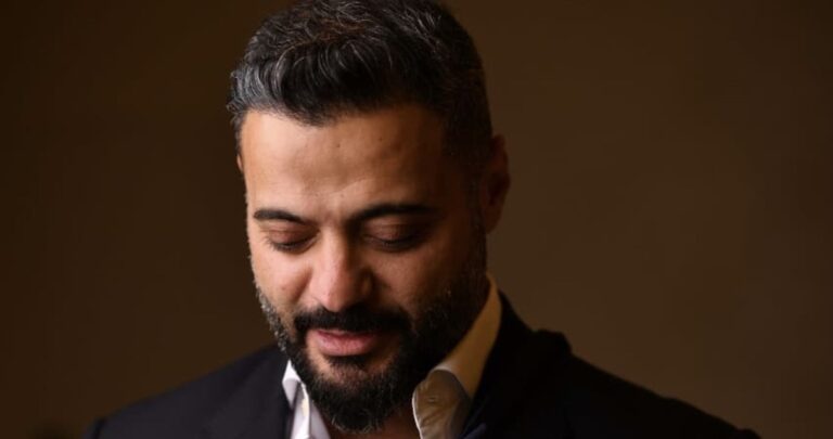 سعود-أبو-سلطان-يعيش-الغرام-بأغنية-'فيما-مضى'