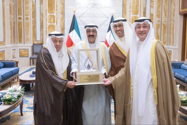 الأمير-يطلع-على-الاكتشاف-الجديد-في-حقل-جزة-البحري:-تحقيق-المزيد-من-الإنجازات-في-القطاع-النفطي