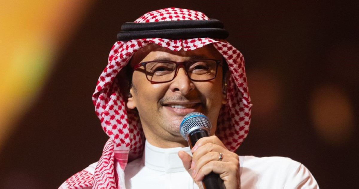 عبدالمجيد-يبارك-فوز-الإمارات-على-عمان-في-حفل-غنائي-مباشر