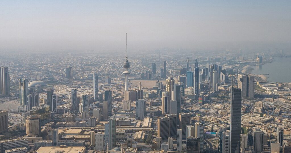 'الأرصاد':-طقس-حار-نهاراً-ومعتدل-ليلاً-مع-رياح-مثيرة-للغبار.-و'العظمى':-38