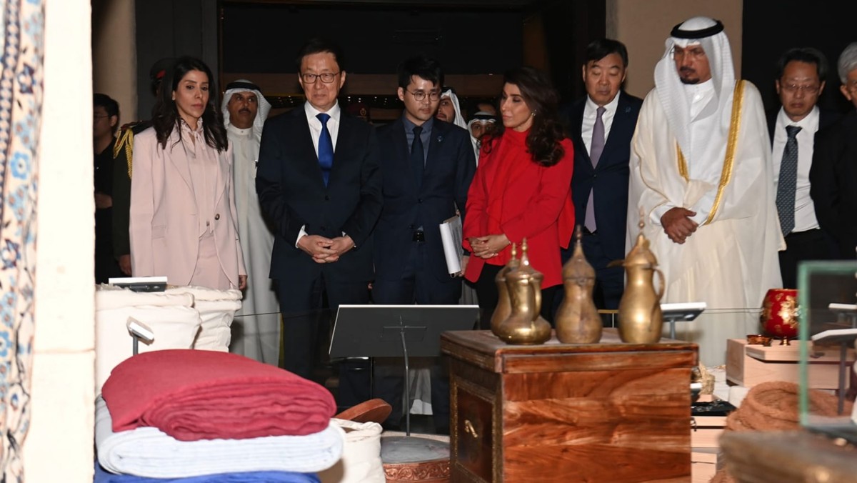 نائب-الرئيس-الصيني-يزور-متحف-قصر-السلام