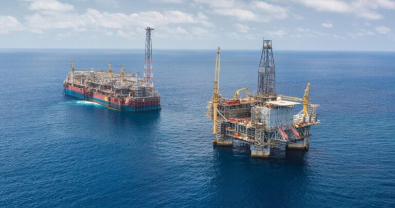 تشديد-العقوبات-على-روسيا-قد-يرفع-برميل-النفط-إلى-150-دولاراً