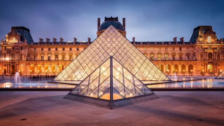 'اللوفر'-ينقل-أثمن-مجوهراته-إلى-بنك-فرنسا